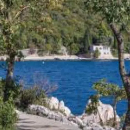 Three Bedroom With Balcony And Sea View Crikvenica