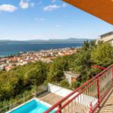 Three Bedroom With Balcony And Sea View