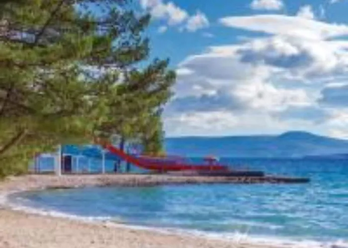 Three Bedroom With Balcony And Sea View Apartman *
