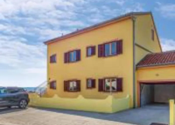 Apartman Three Bedroom With Balcony And Sea View Crikvenica