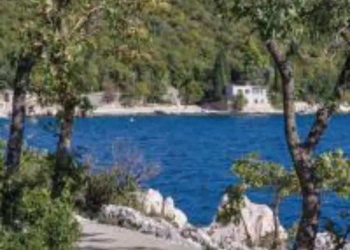 Three Bedroom With Balcony And Sea View Crikvenica