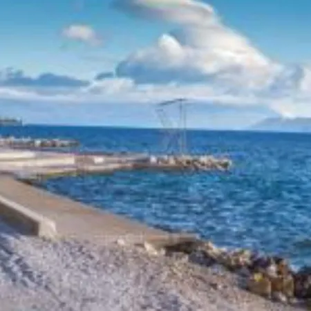 Lägenhet Three Bedroom With Balcony And Sea View