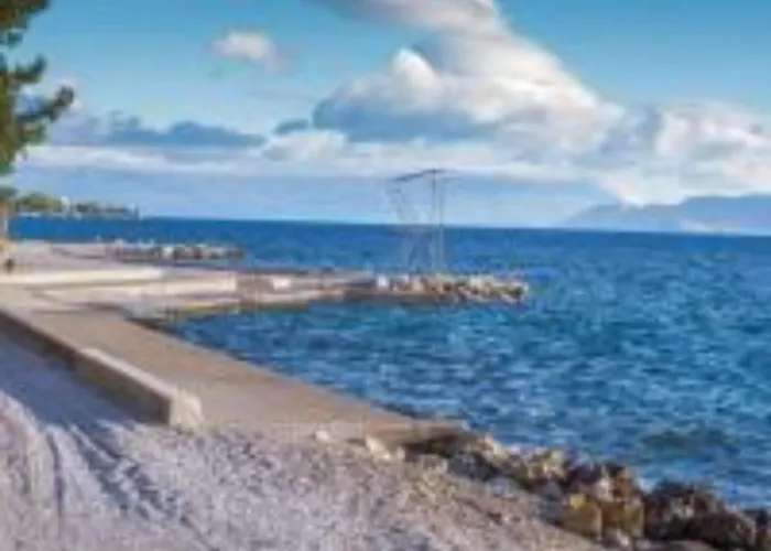 Appartement Three Bedroom With Balcony And Sea View