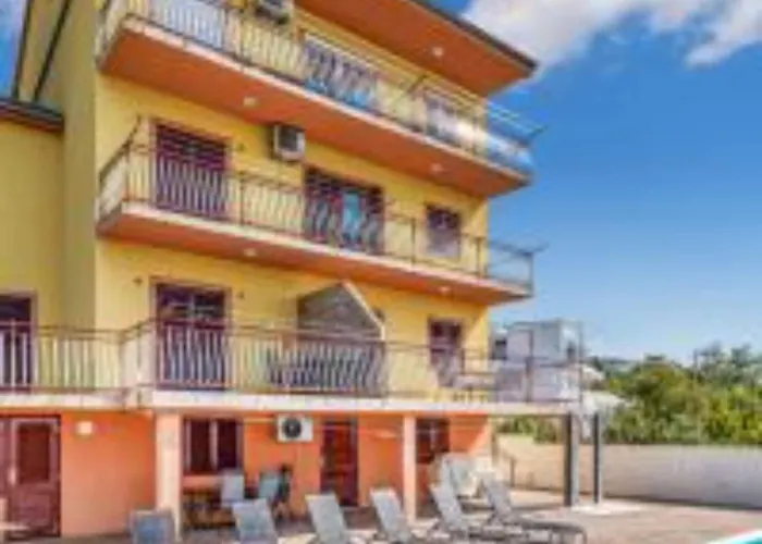 Three Bedroom With Balcony And Sea View Appartement Crikvenica